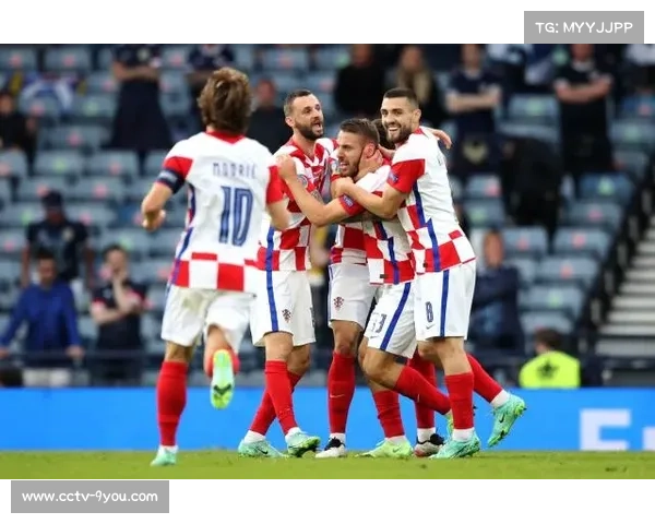 克罗地亚老将莫德里奇跪地掩面，告别最后一届欧洲杯